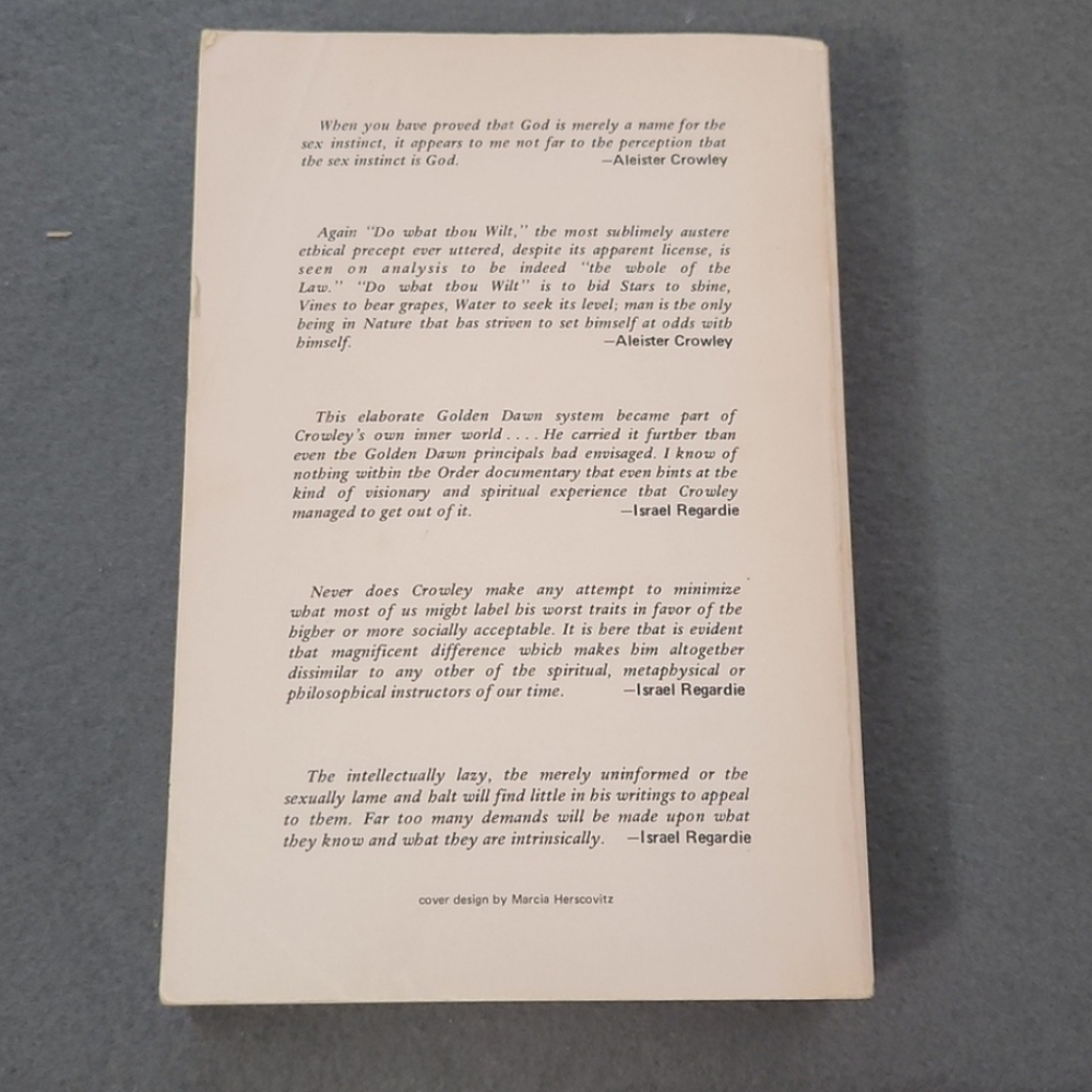 Vintage The Eye in the Triangle Aleister Crowley Israel Regardie Paperback - Picture 8 of 13